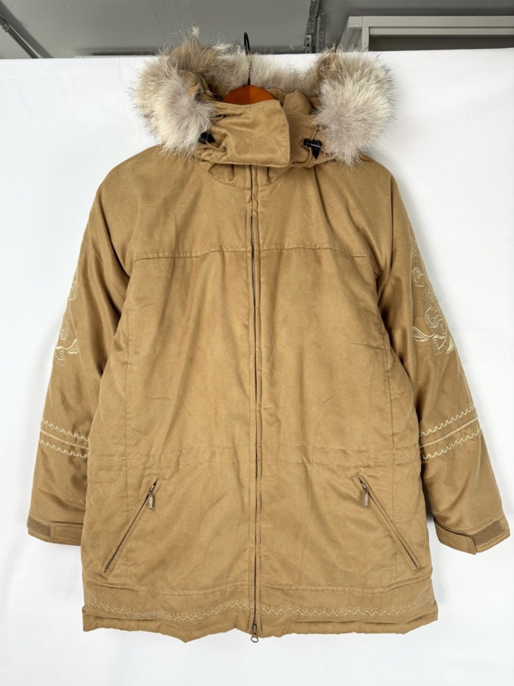 Cabelas Goose Down Jacket Coyote Fur Ruff Trim‎ Brown Tan Size S Womens